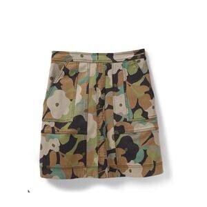 Cabi 6361 zip line camouflage skirt women’s size 2